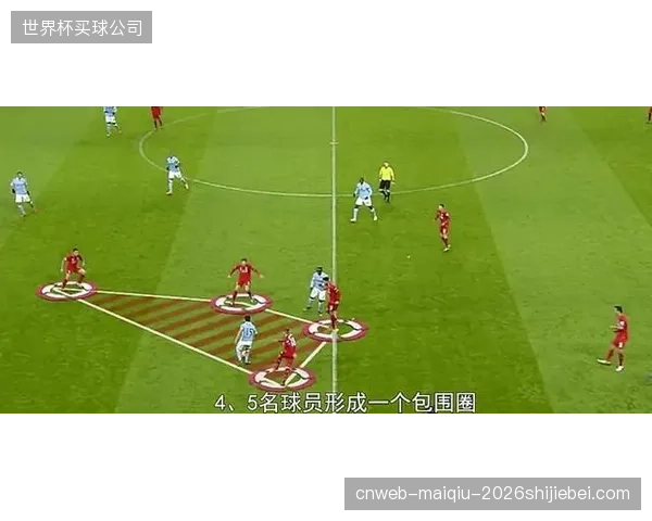 莱默尔的覆盖范围和防守硬度，为奥地利的高位压迫提供了中场保障。